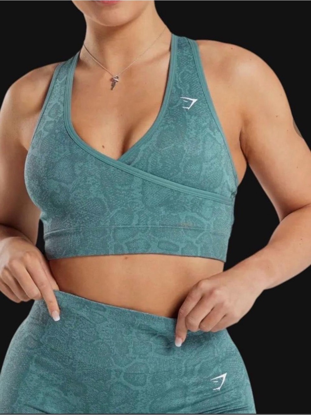 Gymshark Adapt Animal Seamless Sports Bra - Iceberg Blue/Thunder Blue Size M
